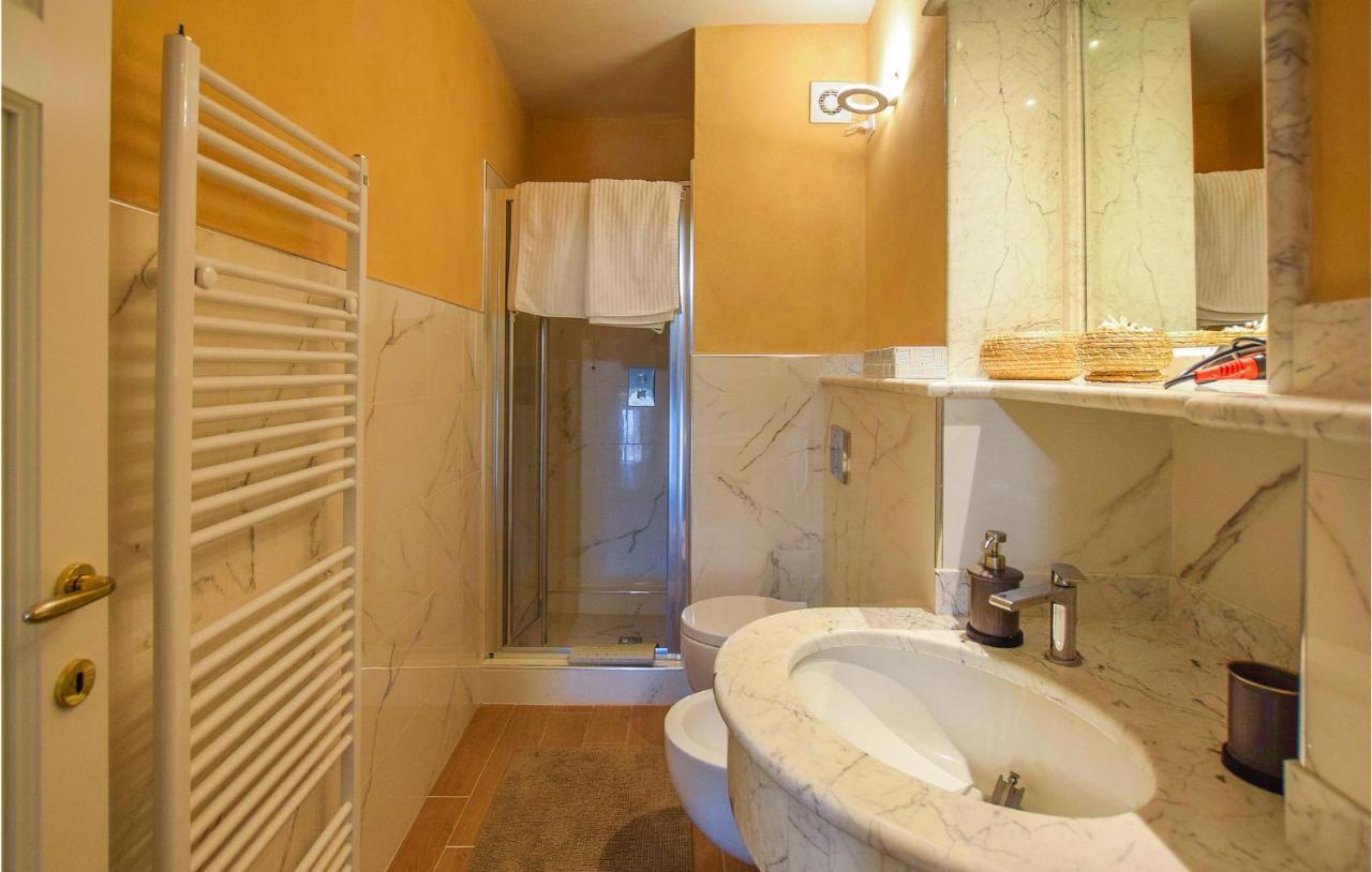 5 Bedroom Amazing Home In Fabbiano Fabbiano  Exterior photo